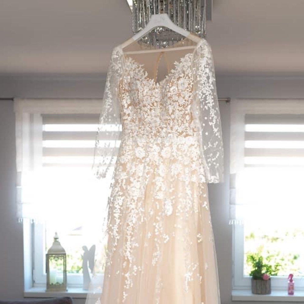 Gorgeous a~line Oksana Mukha Nuria dress. Size 12
